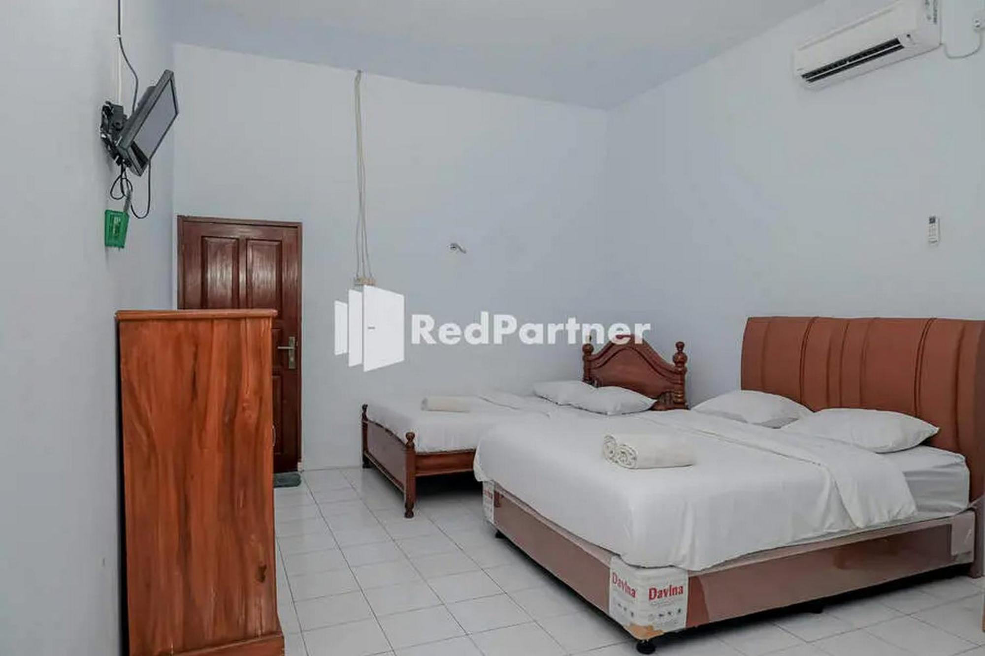 Pondok Damai Guest House Syariah Mitra Reddoorz Cirebon Extérieur photo