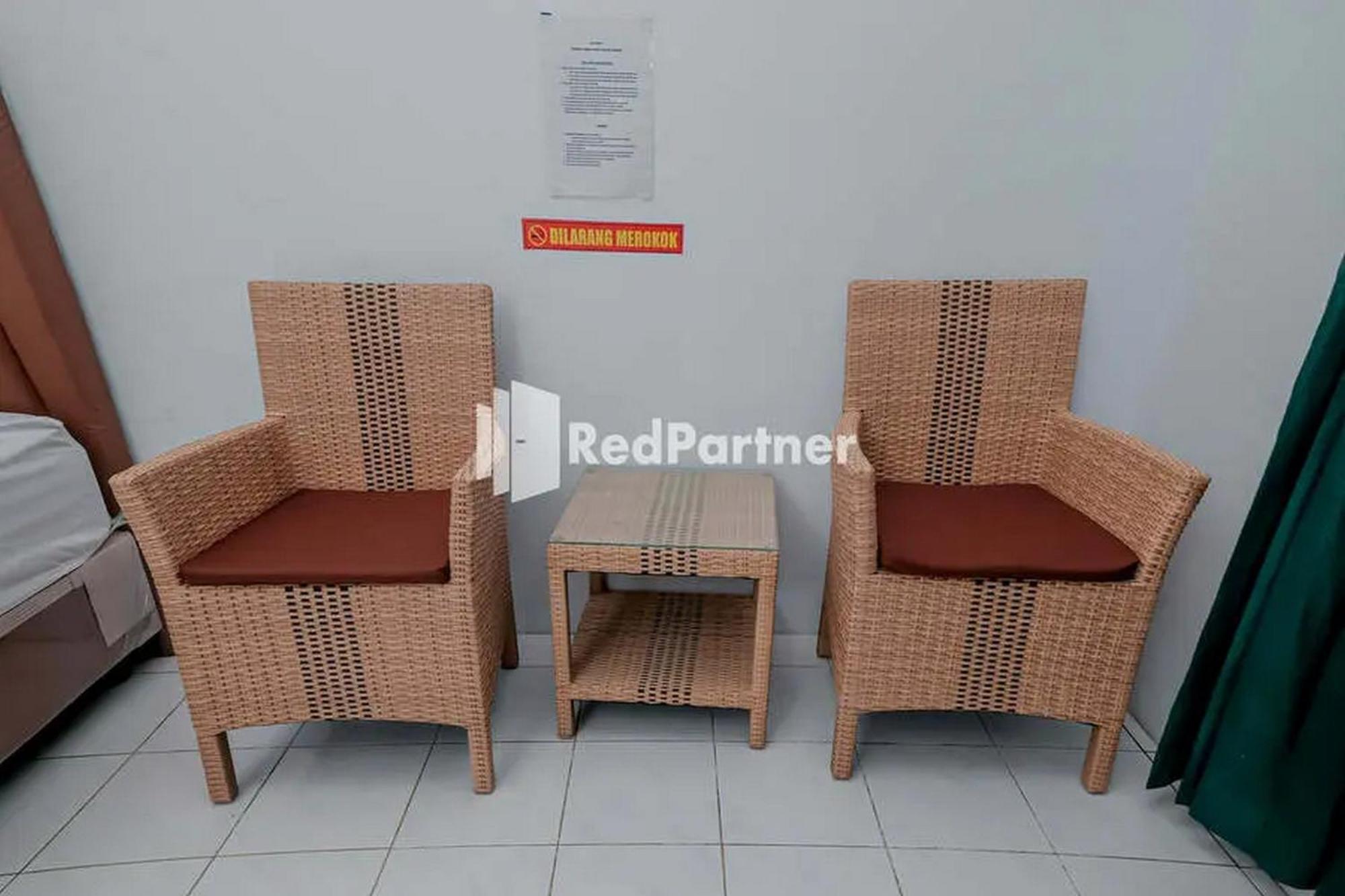Pondok Damai Guest House Syariah Mitra Reddoorz Cirebon Extérieur photo